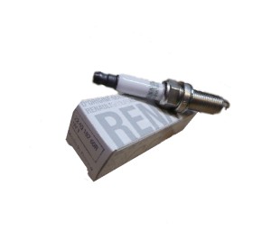Świeca zapłonowa Clio Kangoo Modus Twingo Renault 224018760R