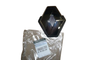 Logo emblemat maski Megane III Renault 628900021R