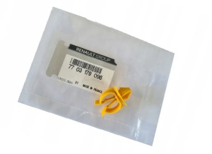 Spinka podpórki maski Laguna III Renault 7703179096