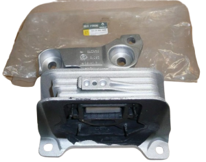 Poduszka prawa silnika Master III Renault 112108180R